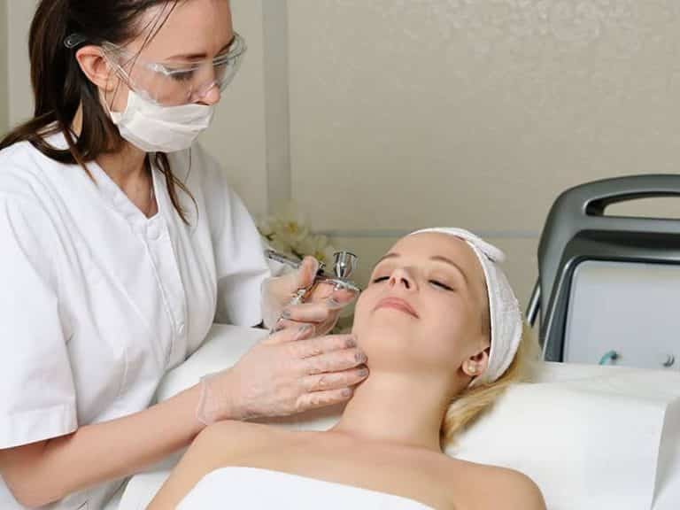 Oxygen infusion facial